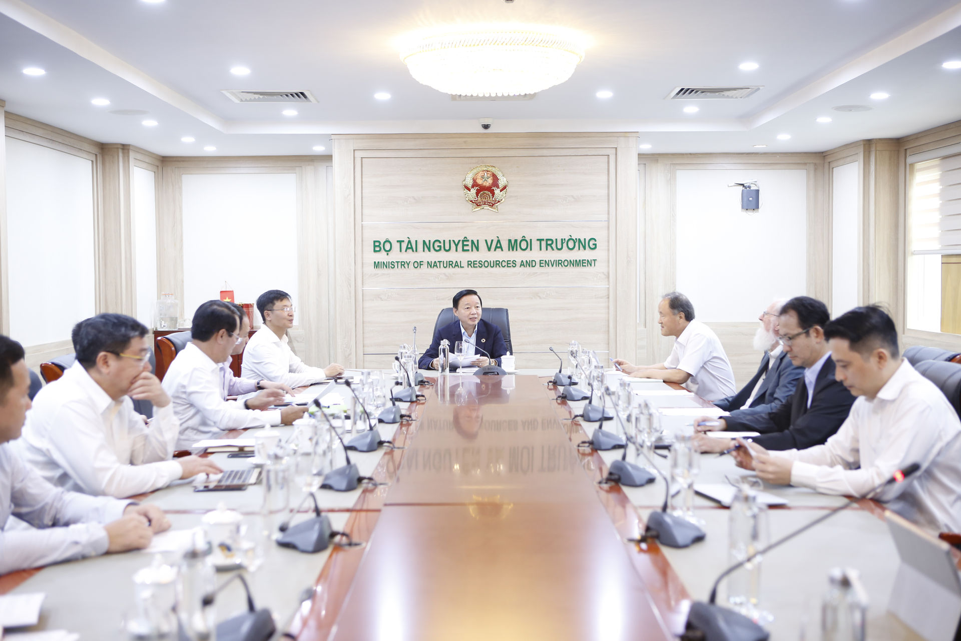  29082022- BT lam viec voi chuyen gia quoc te- mg 01631