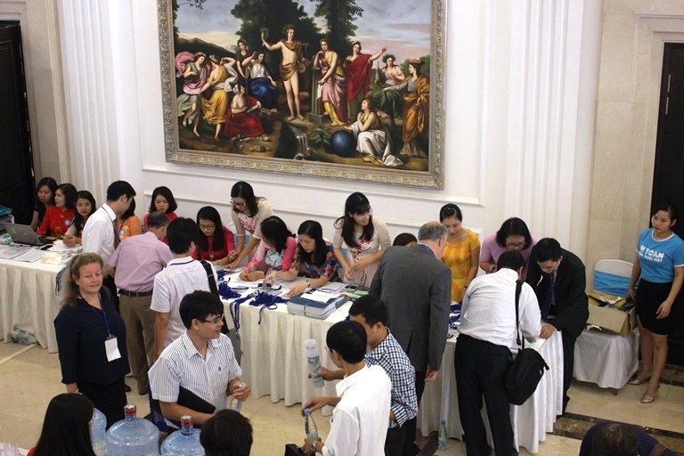 Công tác đón tiếp đại biểu tham dự Hội thảo và Triển lãm